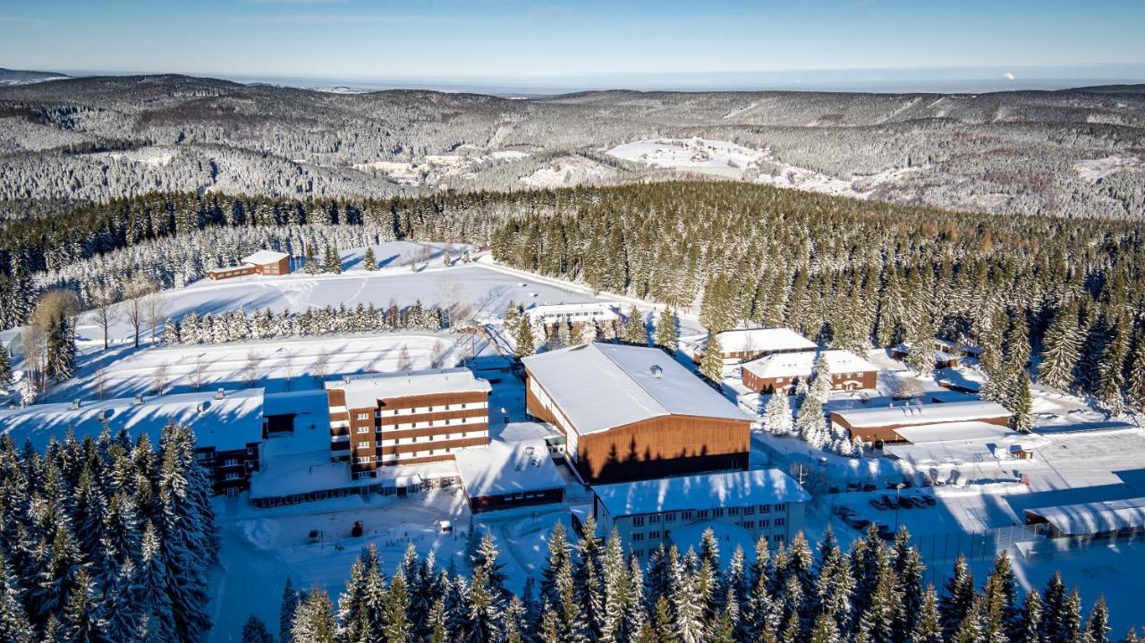 Готель Sportpark Rabenberg Брайтенбрунн- Екстер'єр фото
